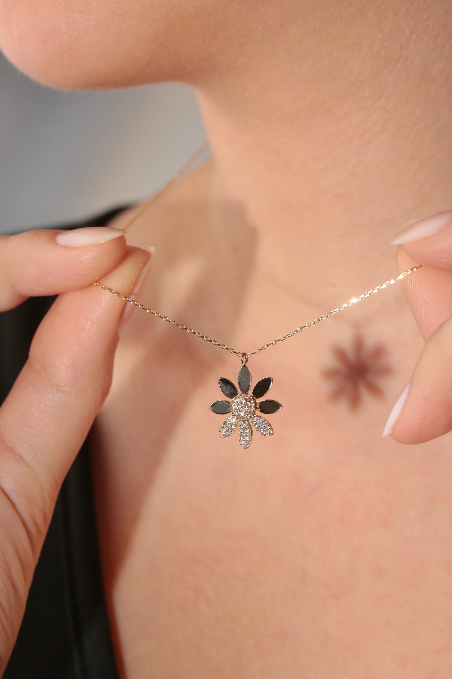 Flower  Daisy Charm Necklace